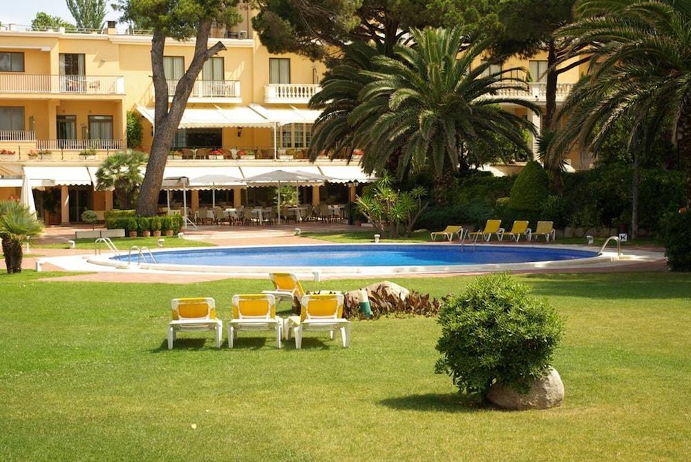 & Wellness 4*